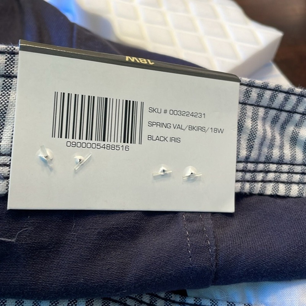 Brand new with tag natural reflections navy shorts size 18 W - Picture 4 of 4